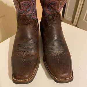 Women Justin Boots Style L 7202